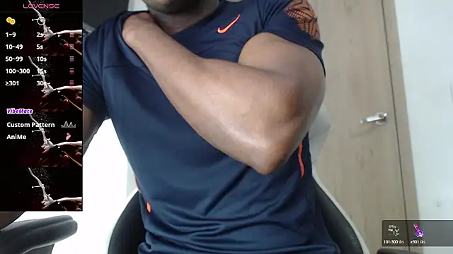 Snapshot of thomsom23 chatting on October 15, 2025, 3:20 pm thomsom23 online show from October 15, 2025, 3:20 pm