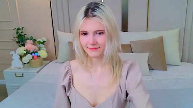 NellieLoyns online show from April 7, 2026, 5:26 pm