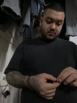 Snapshot of El_Titan1998 chatting on March 8, 2025, 10:22 am El Titan1998 online show from March 8, 2025, 10:22 am