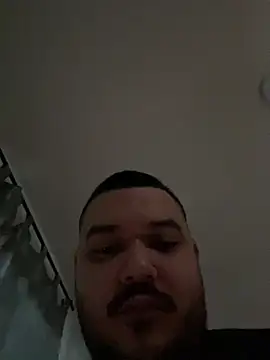 Snapshot of El_Titan1998 chatting on March 14, 2025, 1:35 pm El Titan1998 online show from March 14, 2025, 1:35 pm