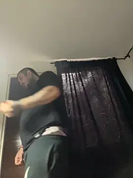 Snapshot of El_Titan1998 chatting on March 13, 2025, 12:24 pm El Titan1998 online show from March 13, 2025, 12:24 pm