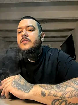 Snapshot of El_Titan1998 chatting on September 15, 2025, 11:27 pm El Titan1998 online show from September 15, 2025, 11:27 pm