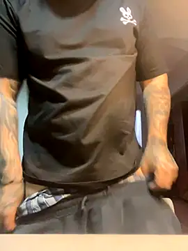 Snapshot of El_Titan1998 chatting on November 2, 2025, 11:26 am El Titan1998 online show from November 2, 2025, 11:26 am