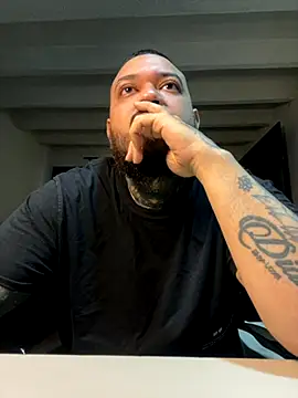 Snapshot of El_Titan1998 chatting on November 7, 2025, 12:21 pm El Titan1998 online show from November 7, 2025, 12:21 pm