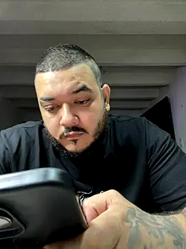 Snapshot of El_Titan1998 chatting on September 12, 2025, 10:09 pm El Titan1998 online show from September 12, 2025, 10:09 pm