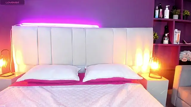 PamelaEvans   online show from January 11, 2025, 8:21 pm