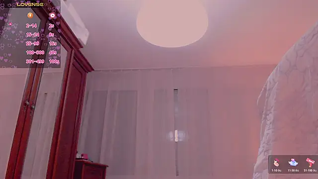 Snapshot of Huge_BoobsXXX chatting on August 1, 2026, 7:23 pm Huge BoobsXXX online show from August 1, 2026, 7:23 pm