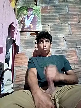 Andres123cv online show from November 16, 2025, 11:41 pm