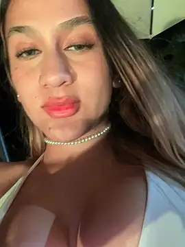 Snapshot of Mariapaula chatting on February 6, 2025, 8:34 pm Mariapaula online show from February 6, 2025, 8:34 pm