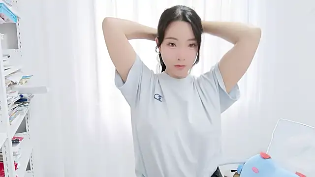 Snapshot of Lucky-kaka999 chatting on October 23, 2025, 12:53 am Lucky-kaka999 online show from October 23, 2025, 12:53 am