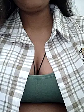 cute monu online show from November 4, 2025, 2:37 am