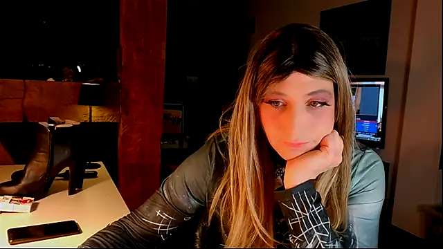 DYasmin69 online show from November 8, 2025, 10:02 pm