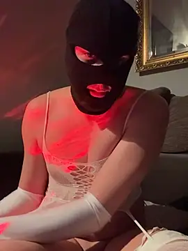 Snapshot of DiamondZar77038 chatting on January 11, 2025, 5:40 pm DiamondZar77038 online show from January 11, 2025, 5:40 pm