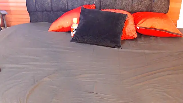 Snapshot of GabrielaFerrer02 chatting on October 8, 2025, 1:56 pm GabrielaFerrer02 online show from October 8, 2025, 1:56 pm