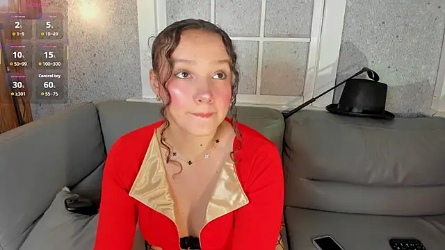 Snapshot of LucyLovelyy chatting on October 7, 2025, 2:12 am LucyLovelyy online show from October 7, 2025, 2:12 am