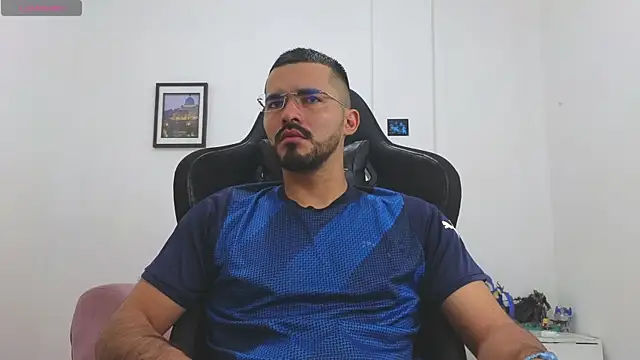 Massimoo 07 online show from January 8, 2026, 4:13 pm