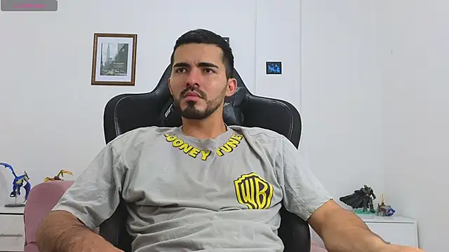 Snapshot of Massimoo_07 chatting on September 10, 2025, 9:36 pm Massimoo 07 online show from September 10, 2025, 9:36 pm