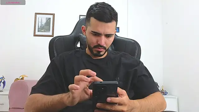 Snapshot of Massimoo_07 chatting on September 23, 2025, 3:30 pm Massimoo 07 online show from September 23, 2025, 3:30 pm