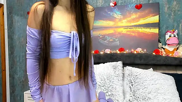 Snapshot of EmaLowe chatting on February 25, 2025, 4:35 am EmaLowe online show from February 25, 2025, 4:35 am