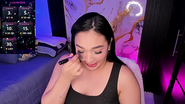 stefany duque1  online show from February 20, 2026, 6:26 am