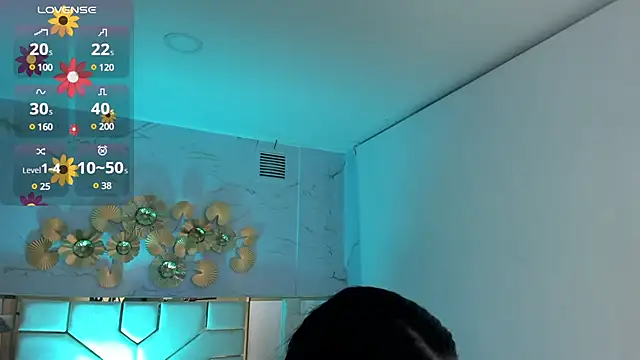 stefany duque1  online show from March 19, 2025, 3:20 am