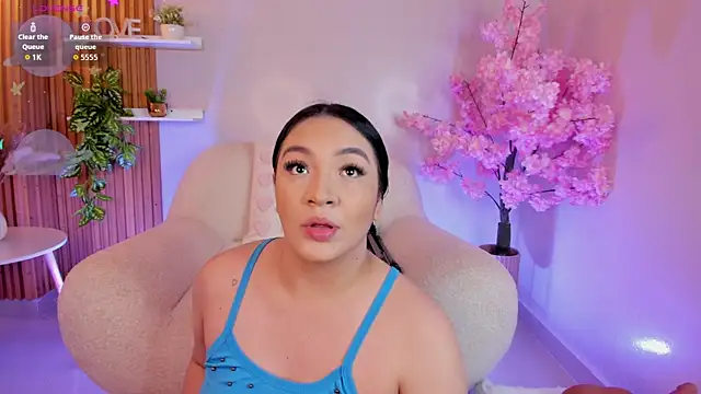 stefany duque1  online show from September 30, 2025, 2:28 am