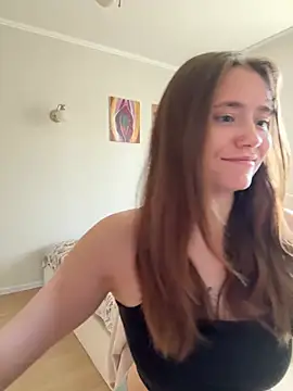 Snapshot of Sabrina_shells chatting on July 17, 2026, 9:17 am Sabrina shells online show from July 17, 2026, 9:17 am