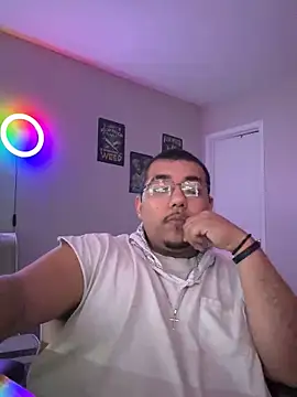 cloudy couple444 online show from February 7, 2025, 1:36 am