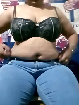 Snapshot of LustyBhabhi chatting on February 6, 2025, 1:43 pm LustyBhabhi online show from February 6, 2025, 1:43 pm