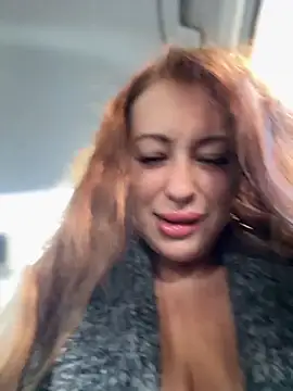 AndreaMood online show from September 28, 2025, 2:07 am