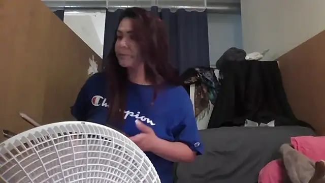 Snapshot of Dnasty408 chatting on November 5, 2025, 3:20 am Dnasty408 online show from November 5, 2025, 3:20 am