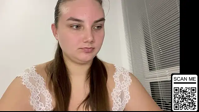 Snapshot of Dreamyblushfairy chatting on October 26, 2025, 8:09 pm Dreamyblushfairy online show from October 26, 2025, 8:09 pm