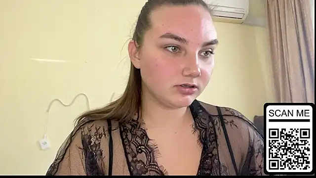 Snapshot of Dreamyblushfairy chatting on September 21, 2025, 2:22 pm Dreamyblushfairy online show from September 21, 2025, 2:22 pm