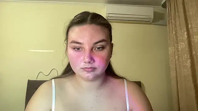 Snapshot of Dreamyblushfairy chatting on October 3, 2025, 5:47 pm Dreamyblushfairy online show from October 3, 2025, 5:47 pm