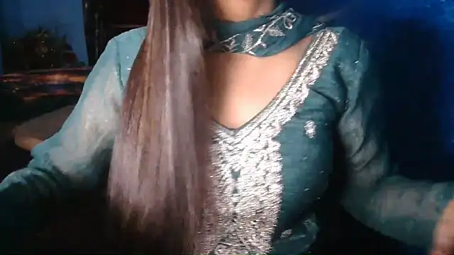 Snapshot of Somiya87 chatting on August 8, 2026, 8:49 pm Somiya87 online show from August 8, 2026, 8:49 pm
