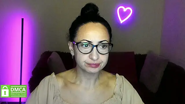 Arianasweety23 online show from November 24, 2025, 6:30 pm