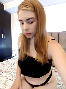 Snapshot of VictoriaMolina chatting on February 17, 2025, 12:38 pm VictoriaMolina online show from February 17, 2025, 12:38 pm
