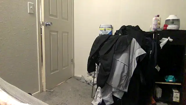 bubblebut420 online show from November 21, 2025, 1:10 pm