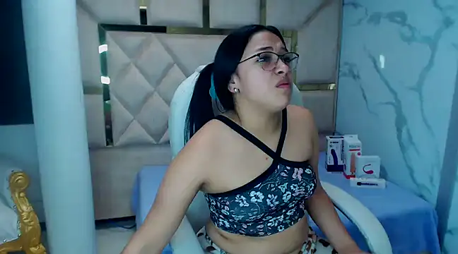 IsabellRodriguez18 online show from March 8, 2025, 8:00 am