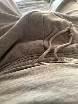 Snapshot of 22TT2295 chatting on March 4, 2025, 4:09 pm 22TT2295 online show from March 4, 2025, 4:09 pm