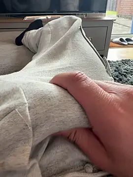 Snapshot of 22TT2295 chatting on March 14, 2025, 2:52 pm 22TT2295 online show from March 14, 2025, 2:52 pm