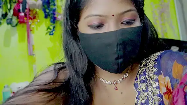 sexyhoney27 online show from April 9, 2026, 4:57 pm