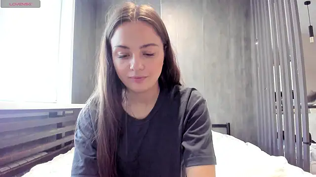 Snapshot of Mia___murrr chatting on September 26, 2025, 1:56 am Mia murrr online show from September 26, 2025, 1:56 am