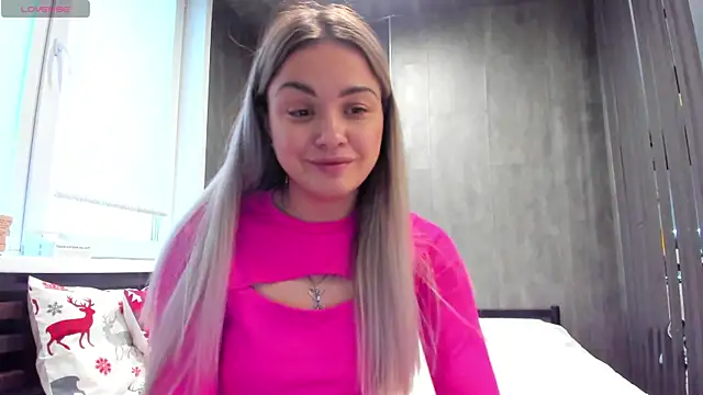 Mia   murrr online show from December 15, 2025, 3:23 am