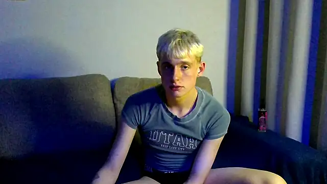 Chanel Miki online show from December 28, 2024, 6:29 pm