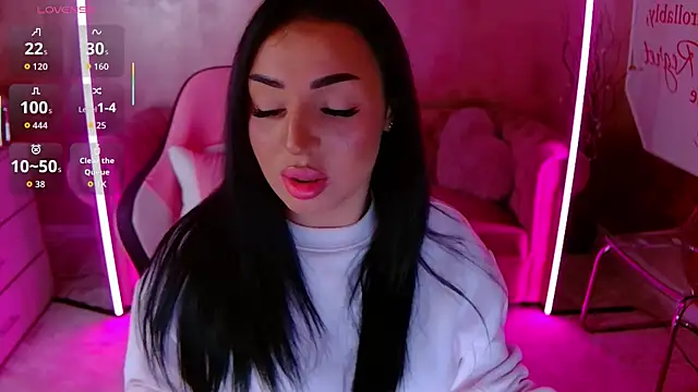 Snapshot of evanew_ chatting on October 16, 2025, 5:32 pm evanew online show from October 16, 2025, 5:32 pm