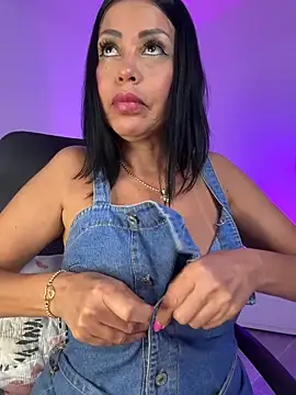 KarolRubi1 online show from March 8, 2026, 2:04 am