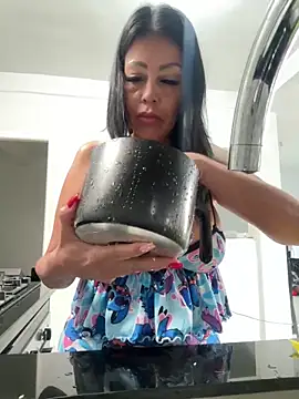 Snapshot of KarolRubi1 chatting on March 11, 2025, 4:29 pm KarolRubi1 online show from March 11, 2025, 4:29 pm