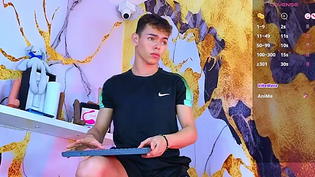 Snapshot of Nijinsky_LatinBoy chatting on September 13, 2025, 11:21 am Nijinsky LatinBoy online show from September 13, 2025, 11:21 am