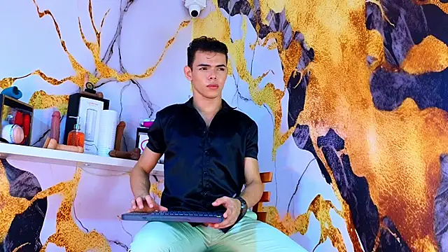 Snapshot of Nijinsky_LatinBoy chatting on September 22, 2025, 11:05 am Nijinsky LatinBoy online show from September 22, 2025, 11:05 am